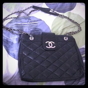 Authentic vintage Chanel quilted leather bag